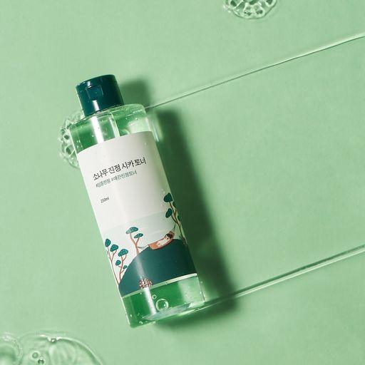 Round Lab Pine Calming Cica Toner 250ml - LUUELA