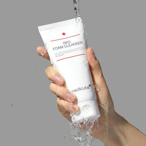 medicube Red Foam Cleanser 230ml - LUUELA