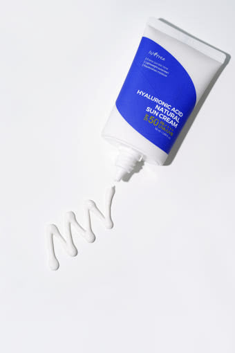 Isntree Hyaluronic Acid Natural Suncream SPF50+PA++++ 50ml - LUUELA