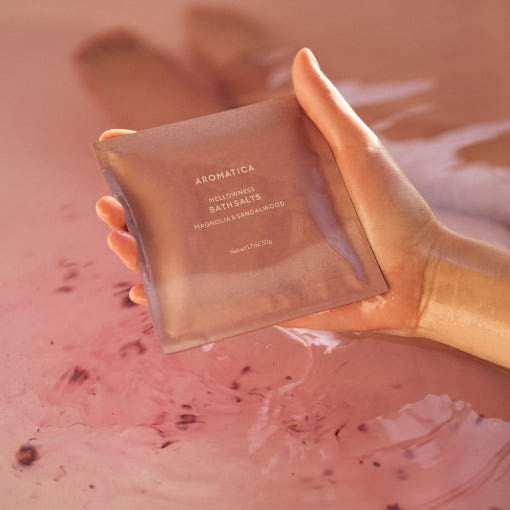 AROMATICA Serene Bath Salts Magnolia & Sandalwood 50g - LUUELA