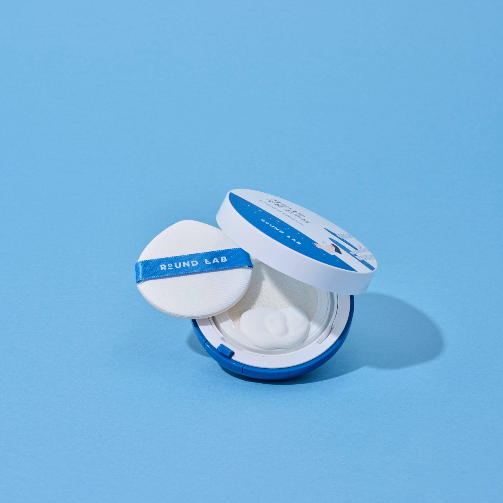 Round Lab Birch Moisturizing Sun Cushion 15g (SPF 50+ PA++++) - LUUELA