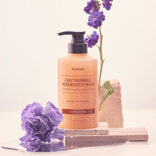 KUNDAL EAU THERMALE SPA SCRUB BODY WASH 500ml #LEATHER IRIS - LUUELA
