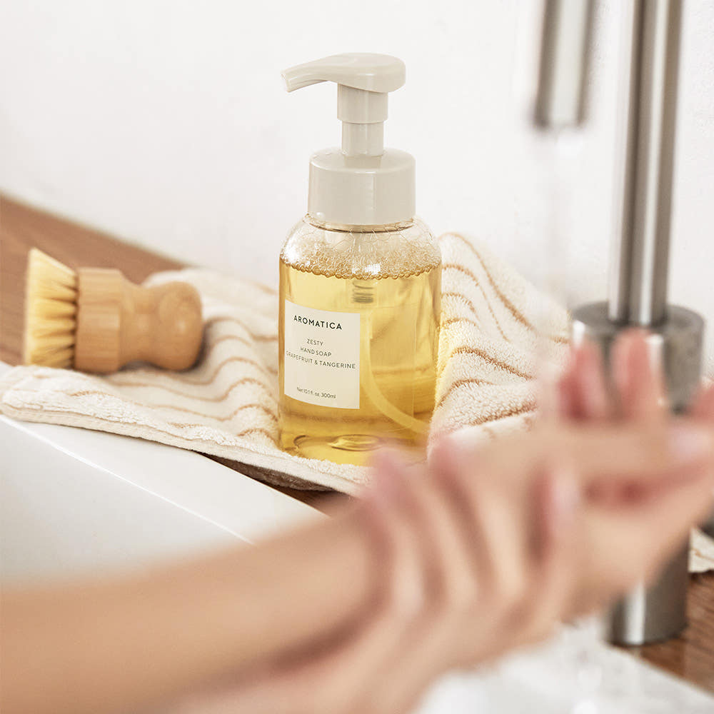 AROMATICA Zesty Hand Soap Grapefruit & Tangerine 300ml - LUUELA
