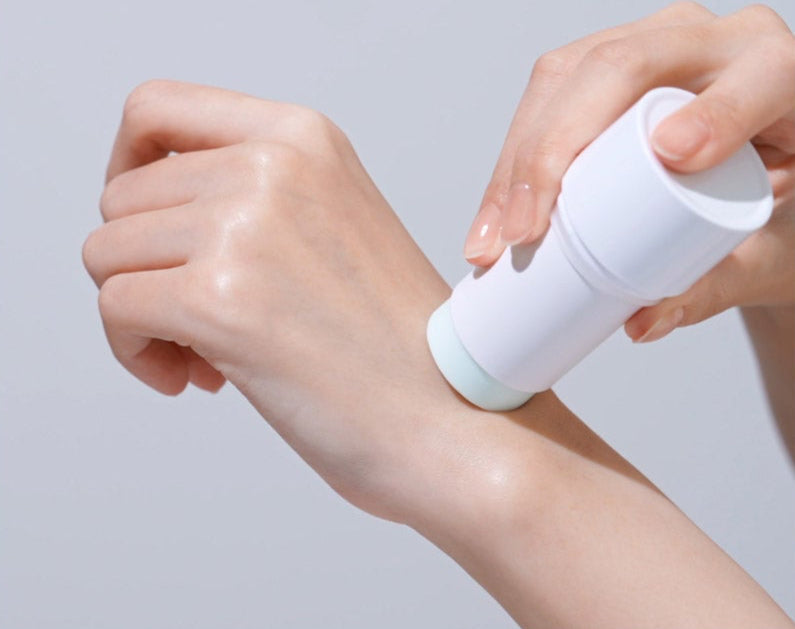 [Real Barrier] Auqa Soothing Sun Stick SPF50+ PA++++ 21g - LUUELA